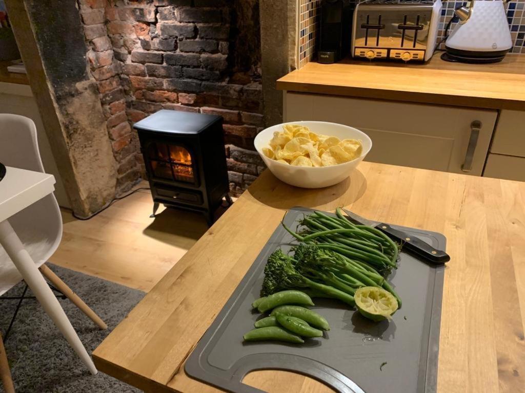 The Tenth House, Grade II Listed Georgian Town House, Wirksworth, Derbyshire, Peak District Cottage, Sleeps 4 Esterno foto