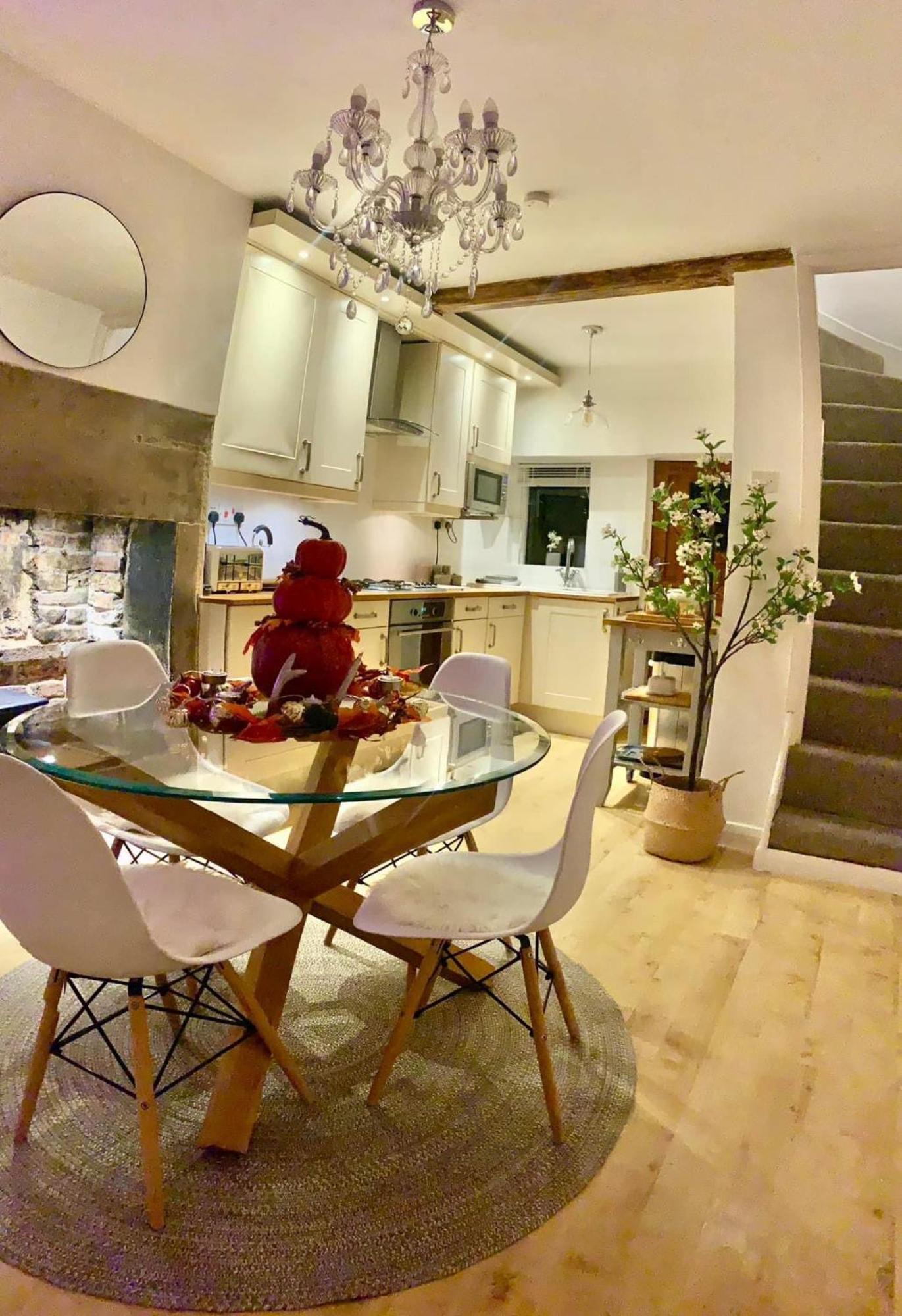 The Tenth House, Grade II Listed Georgian Town House, Wirksworth, Derbyshire, Peak District Cottage, Sleeps 4 Esterno foto