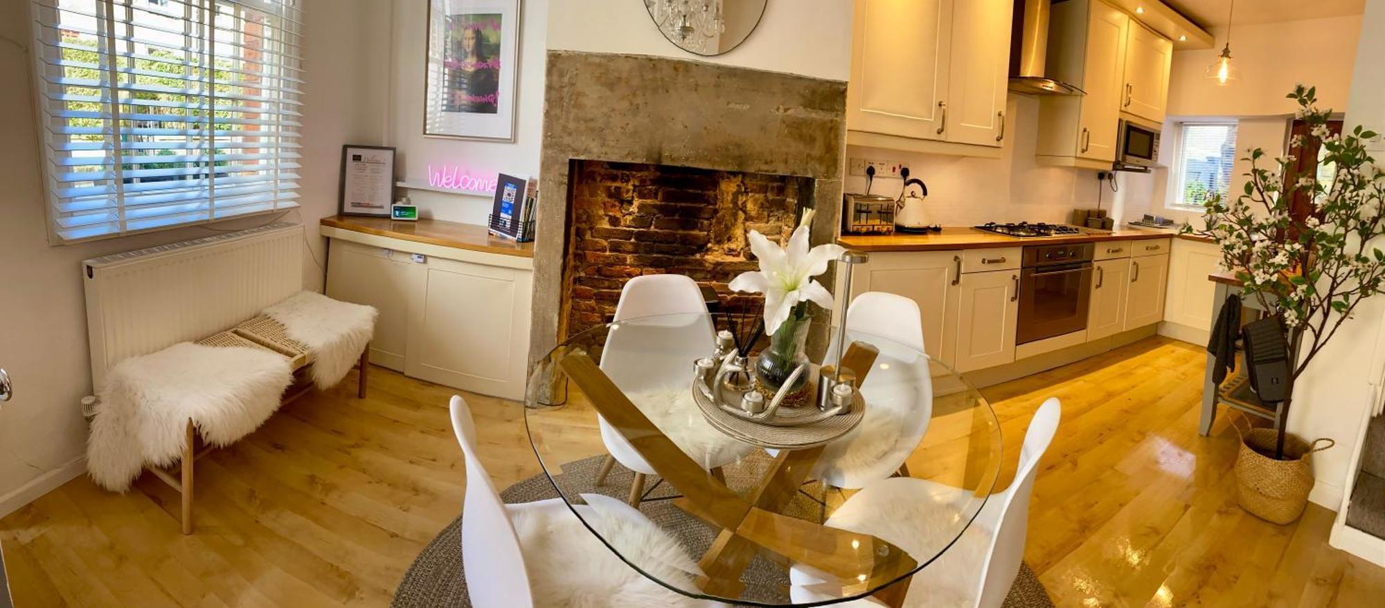 The Tenth House, Grade II Listed Georgian Town House, Wirksworth, Derbyshire, Peak District Cottage, Sleeps 4 Esterno foto